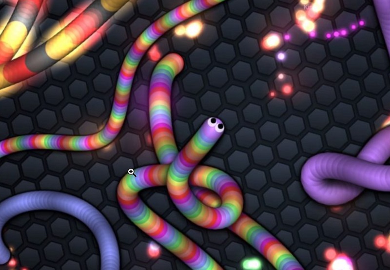 SLITHER.IO เกมอันดับสามที่ดีที่สุด